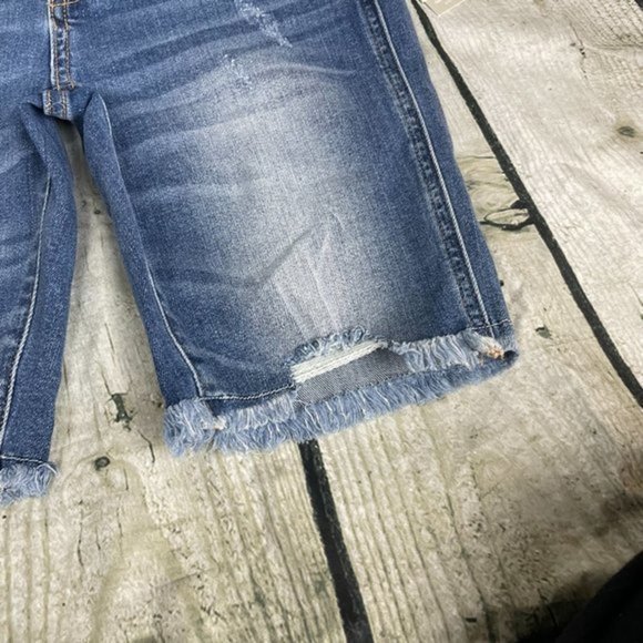 MISS ME Medium Blue Mid Rise Biker Short 25 - Picture 11 of 16